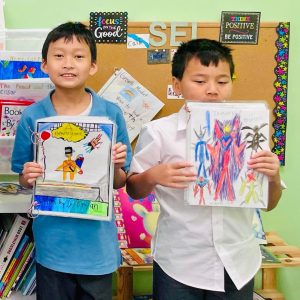 HongDe students with their own books for the school project